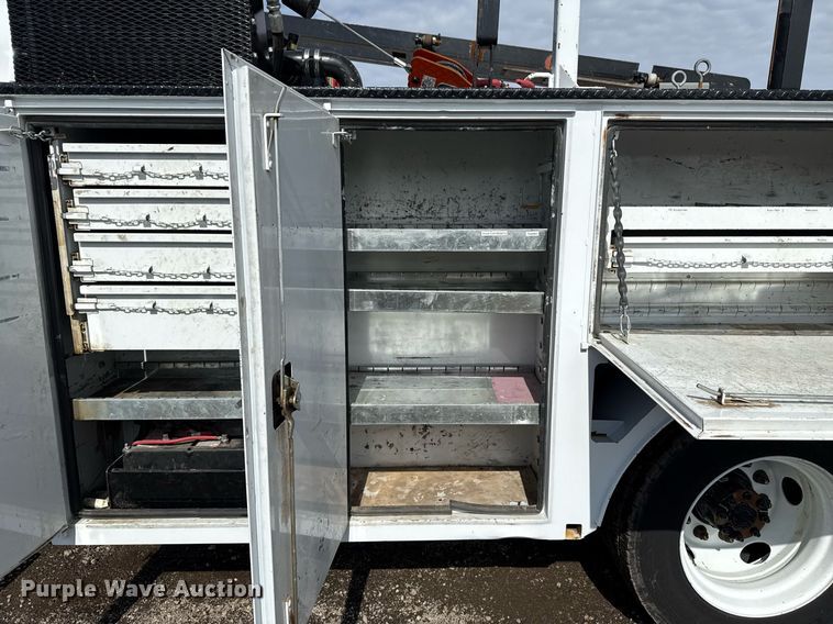 image for item EG2563 2011 Ford F650 Super Duty SuperCab utility / service truck