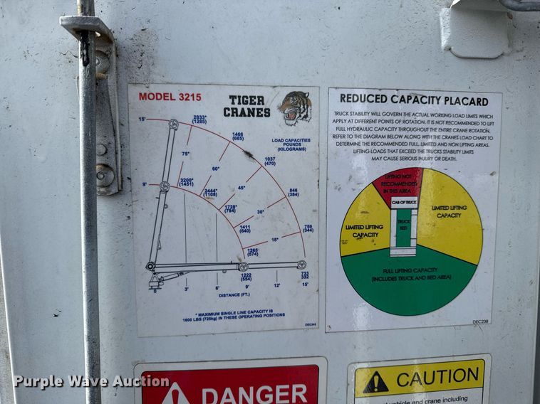 image for item EG2563 2011 Ford F650 Super Duty SuperCab utility / service truck