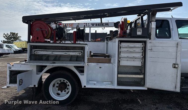 image for item EG2563 2011 Ford F650 Super Duty SuperCab utility / service truck