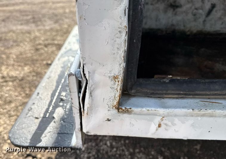 image for item EG2563 2011 Ford F650 Super Duty SuperCab utility / service truck