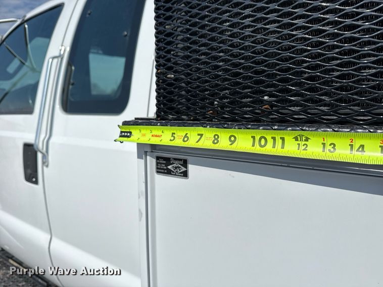 image for item EG2563 2011 Ford F650 Super Duty SuperCab utility / service truck