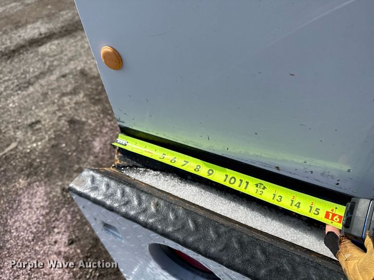 image for item EG2563 2011 Ford F650 Super Duty SuperCab utility / service truck