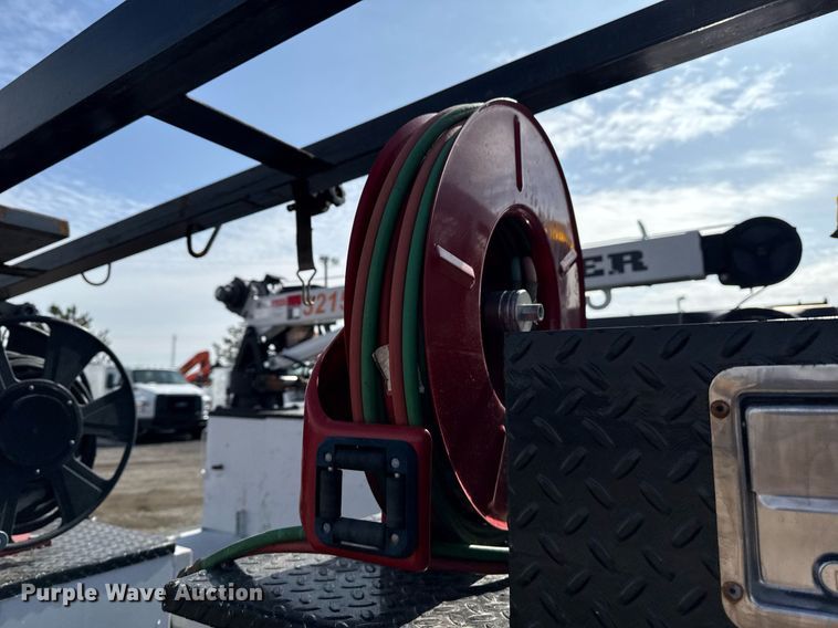 image for item EG2563 2011 Ford F650 Super Duty SuperCab utility / service truck