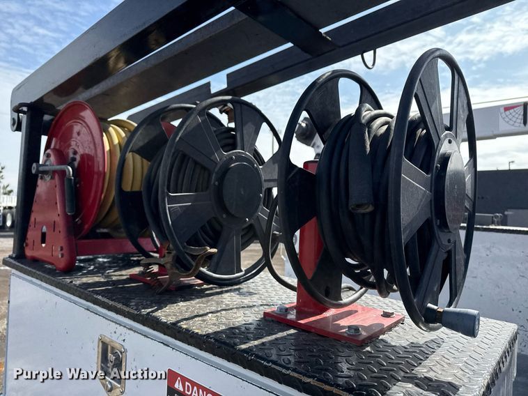 image for item EG2563 2011 Ford F650 Super Duty SuperCab utility / service truck