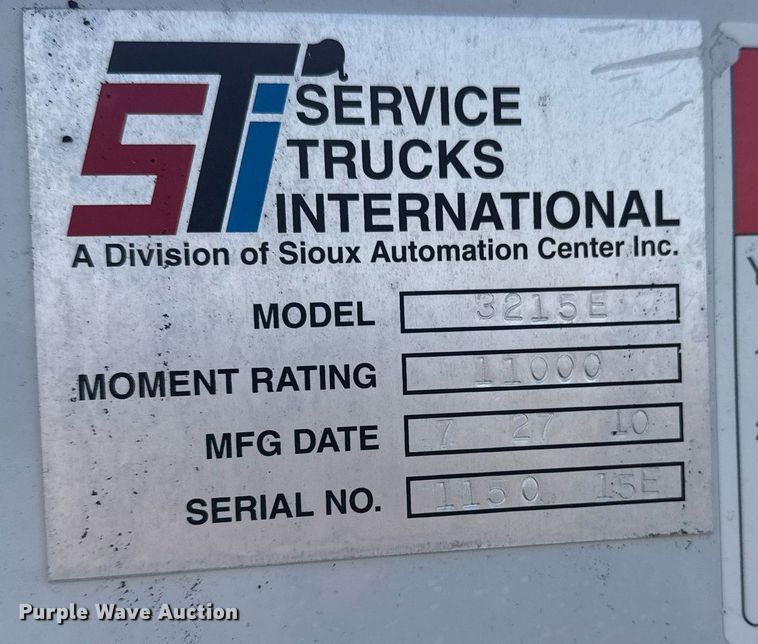 image for item EG2563 2011 Ford F650 Super Duty SuperCab utility / service truck