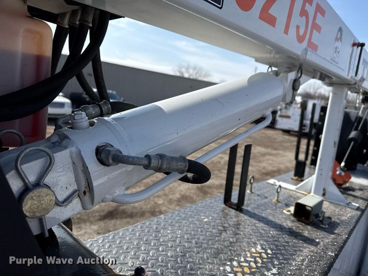 image for item EG2563 2011 Ford F650 Super Duty SuperCab utility / service truck