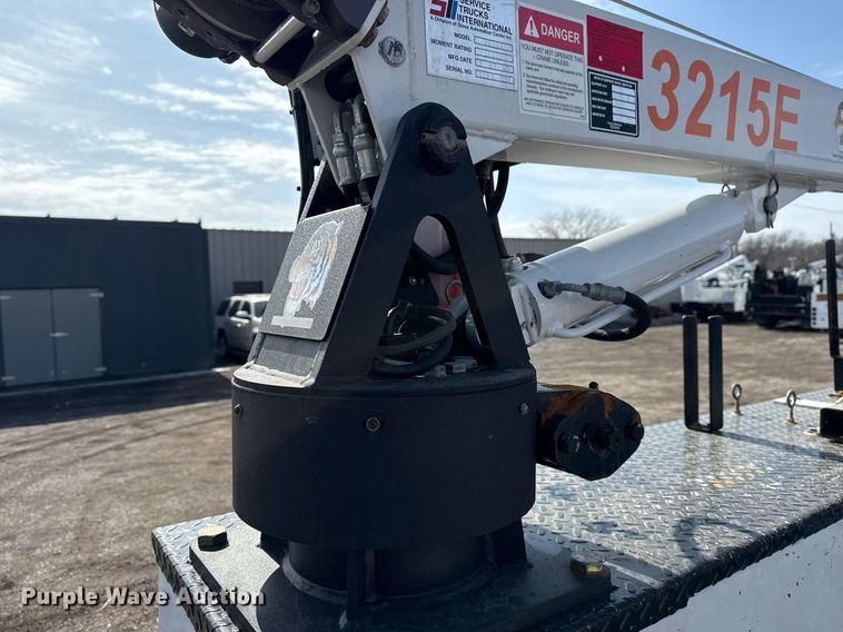 image for item EG2563 2011 Ford F650 Super Duty SuperCab utility / service truck