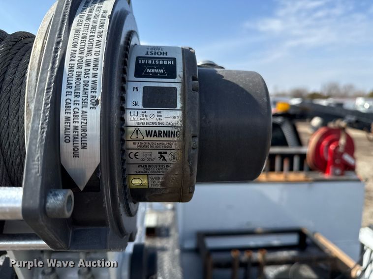 image for item EG2563 2011 Ford F650 Super Duty SuperCab utility / service truck