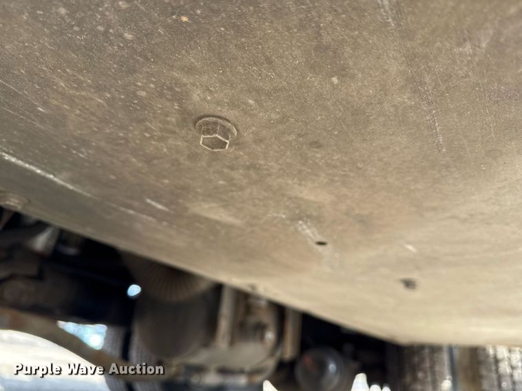 image for item EG2563 2011 Ford F650 Super Duty SuperCab utility / service truck