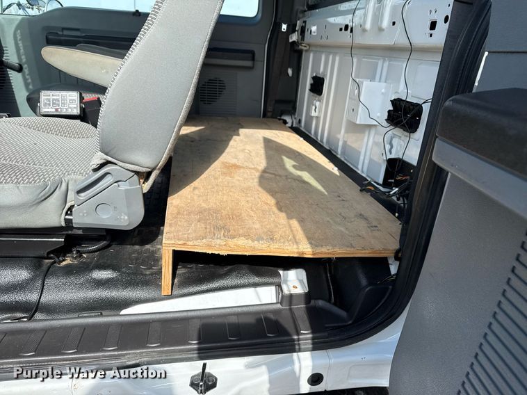 image for item EG2563 2011 Ford F650 Super Duty SuperCab utility / service truck