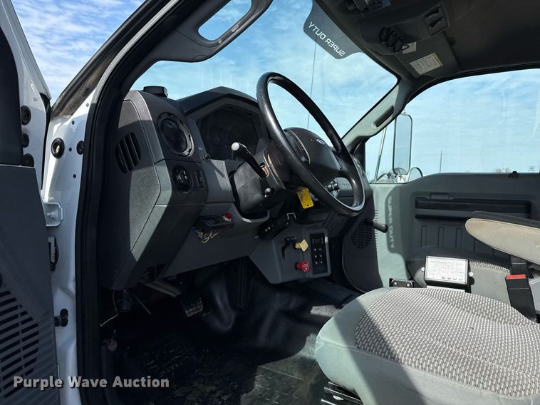 image for item EG2563 2011 Ford F650 Super Duty SuperCab utility / service truck
