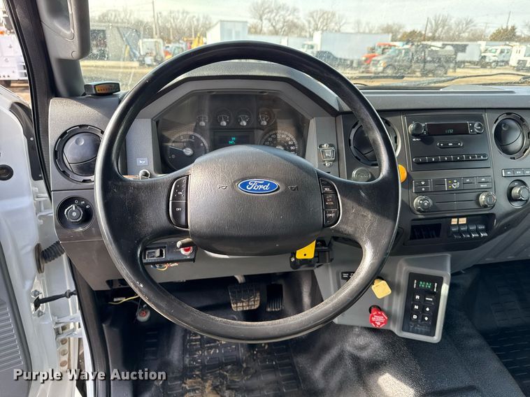 image for item EG2563 2011 Ford F650 Super Duty SuperCab utility / service truck