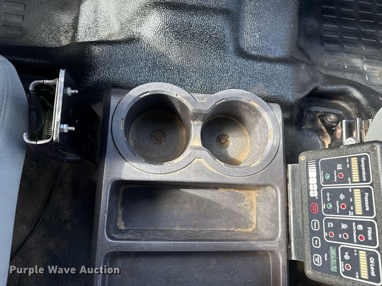 image for item EG2563 2011 Ford F650 Super Duty SuperCab utility / service truck