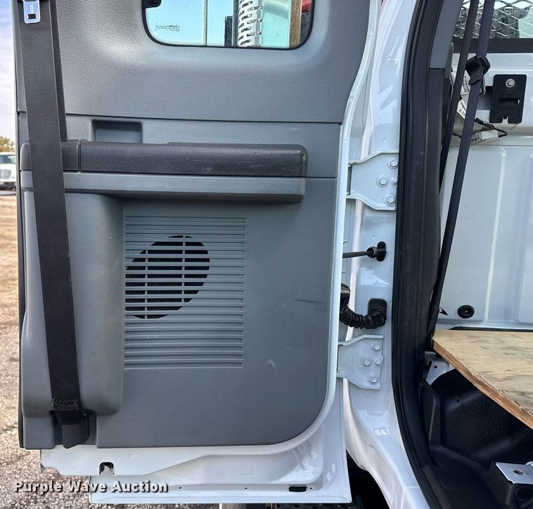 image for item EG2563 2011 Ford F650 Super Duty SuperCab utility / service truck