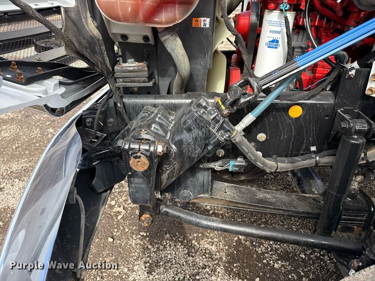 image for item EG2563 2011 Ford F650 Super Duty SuperCab utility / service truck