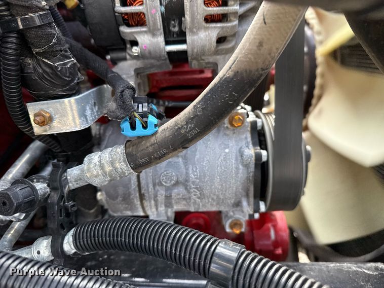 image for item EG2563 2011 Ford F650 Super Duty SuperCab utility / service truck