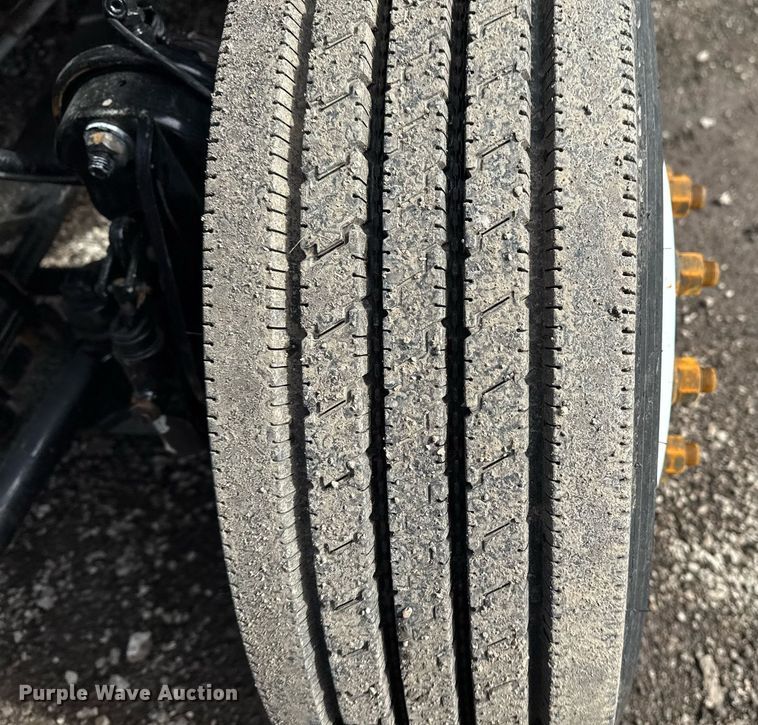 image for item EG2563 2011 Ford F650 Super Duty SuperCab utility / service truck