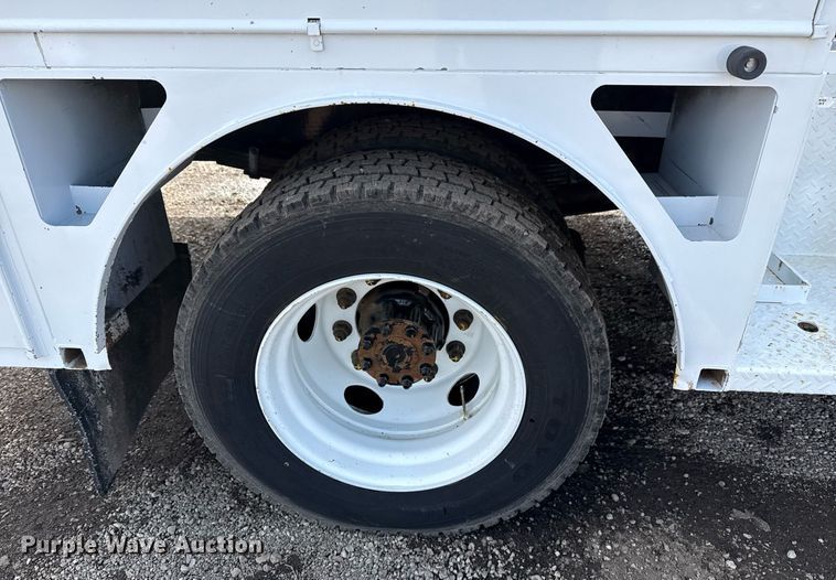 image for item EG2563 2011 Ford F650 Super Duty SuperCab utility / service truck