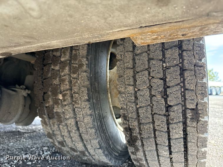 image for item EG2563 2011 Ford F650 Super Duty SuperCab utility / service truck