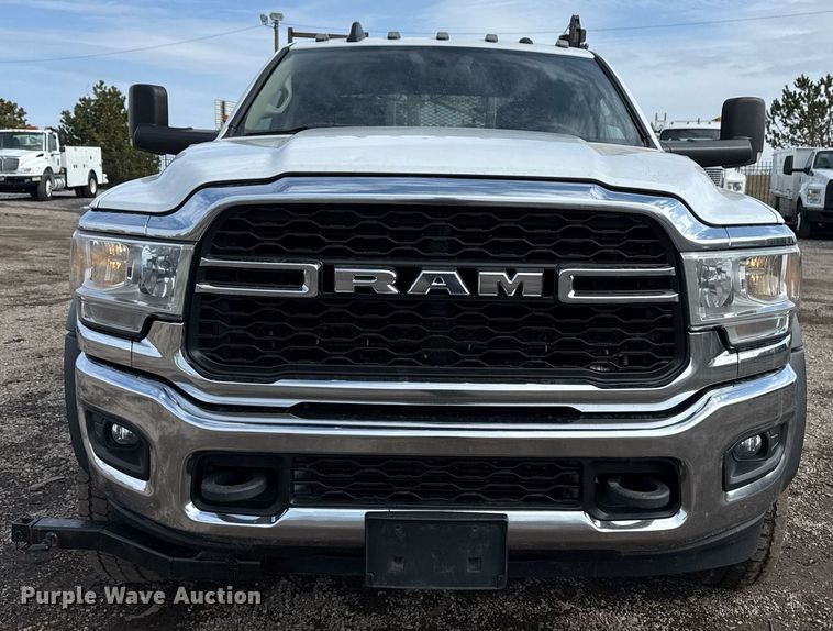 image for item EG2564 2019 Dodge Ram 5500HD Crew Cab utility / service truck