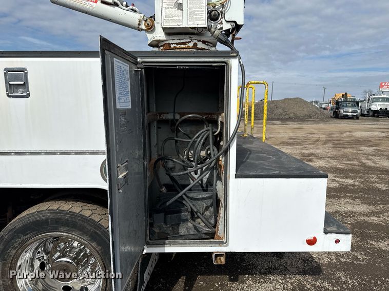 image for item EG2564 2019 Dodge Ram 5500HD Crew Cab utility / service truck