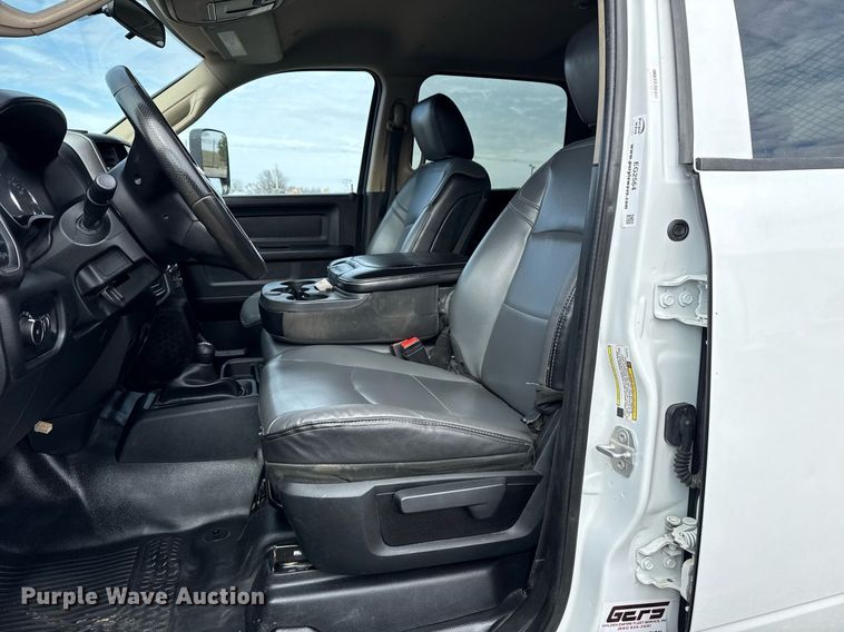 image for item EG2564 2019 Dodge Ram 5500HD Crew Cab utility / service truck