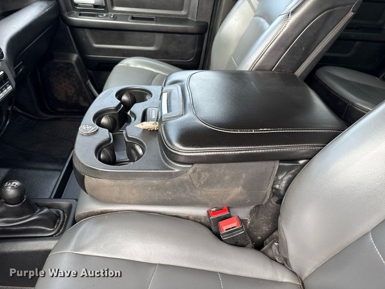 image for item EG2564 2019 Dodge Ram 5500HD Crew Cab utility / service truck