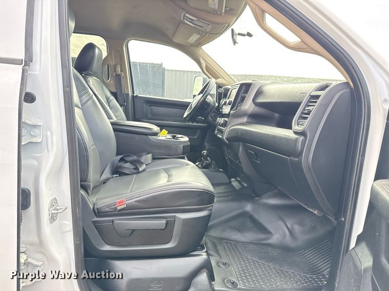 image for item EG2564 2019 Dodge Ram 5500HD Crew Cab utility / service truck