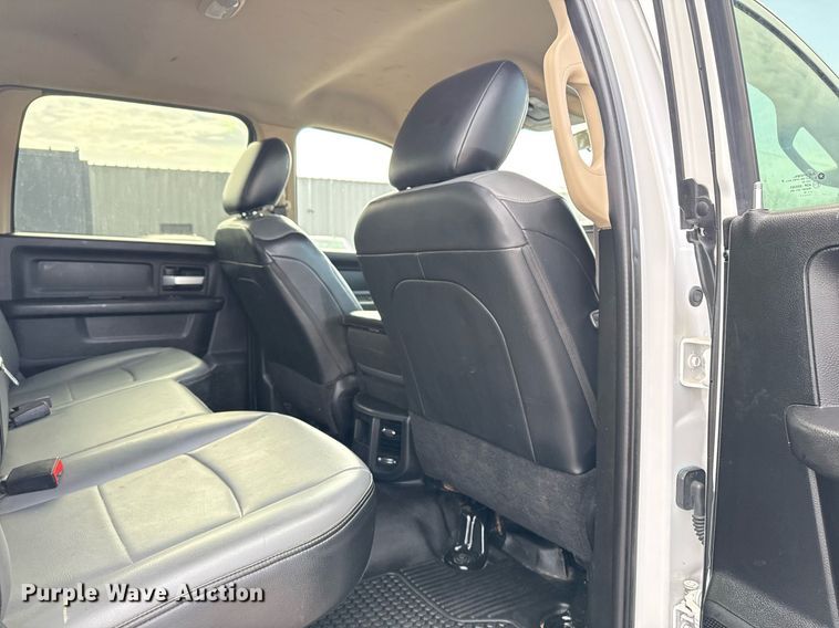 image for item EG2564 2019 Dodge Ram 5500HD Crew Cab utility / service truck