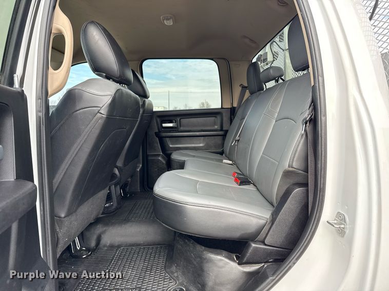 image for item EG2564 2019 Dodge Ram 5500HD Crew Cab utility / service truck