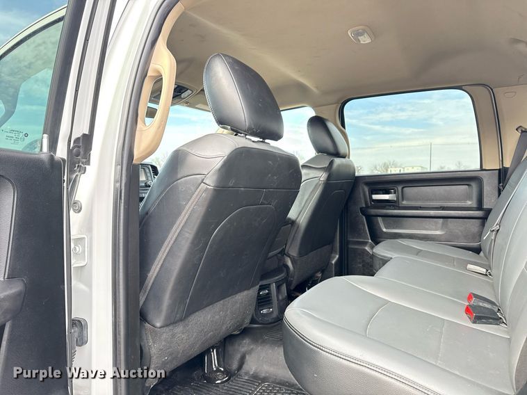 image for item EG2564 2019 Dodge Ram 5500HD Crew Cab utility / service truck