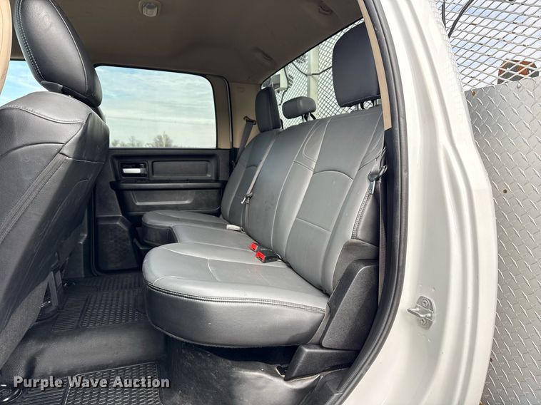 image for item EG2564 2019 Dodge Ram 5500HD Crew Cab utility / service truck