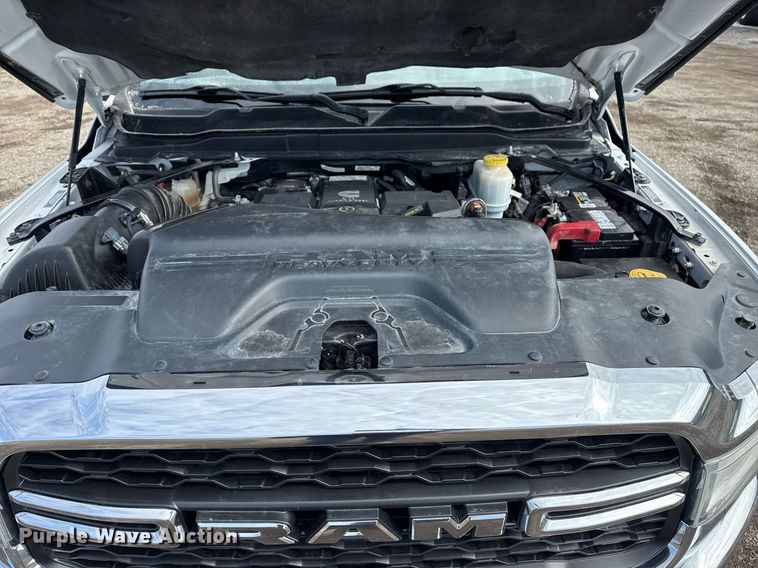 image for item EG2564 2019 Dodge Ram 5500HD Crew Cab utility / service truck