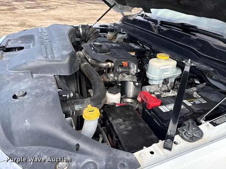 image for item EG2564 2019 Dodge Ram 5500HD Crew Cab utility / service truck