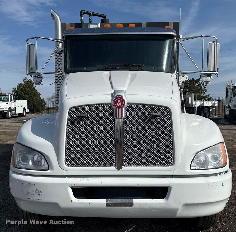 image for item EG2565 2017 Kenworth T370 sewer jetter truck