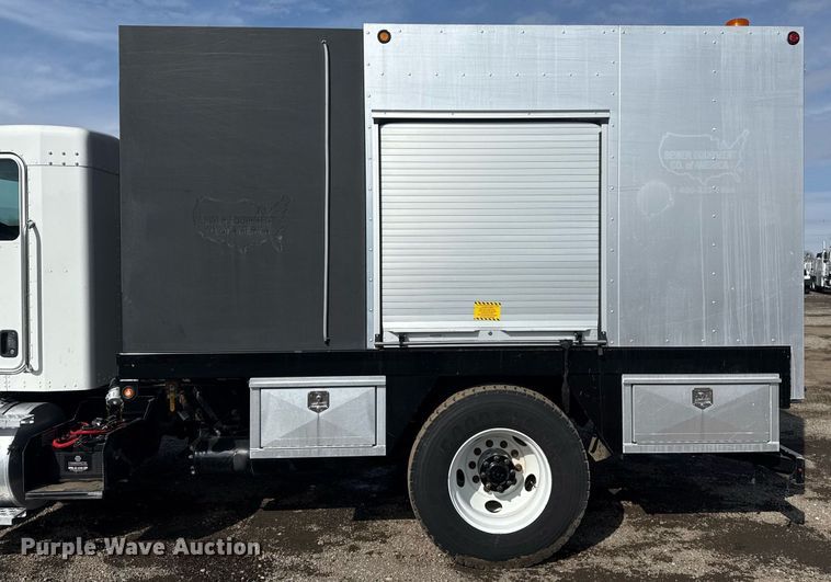 image for item EG2565 2017 Kenworth T370 sewer jetter truck