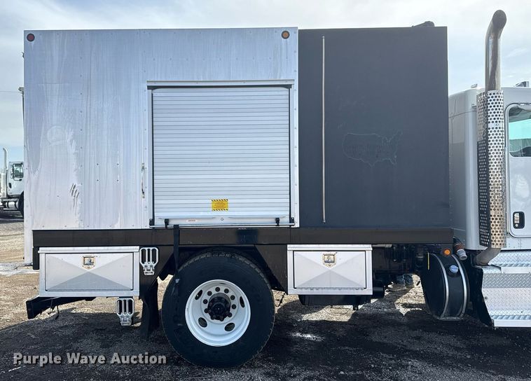 image for item EG2565 2017 Kenworth T370 sewer jetter truck