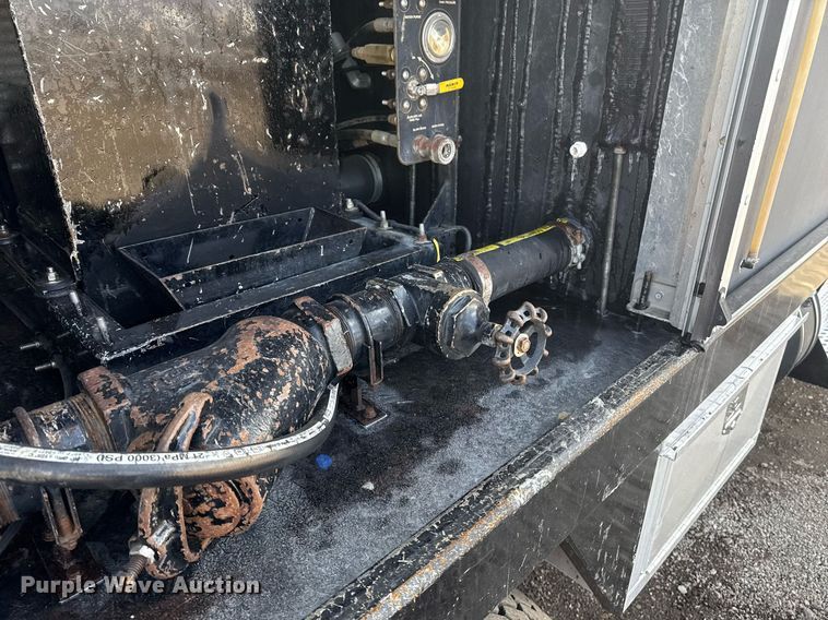 image for item EG2565 2017 Kenworth T370 sewer jetter truck