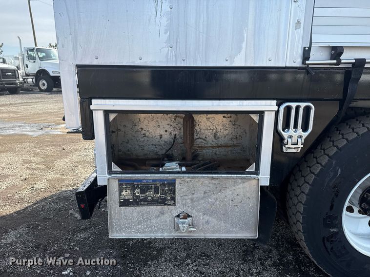 image for item EG2565 2017 Kenworth T370 sewer jetter truck