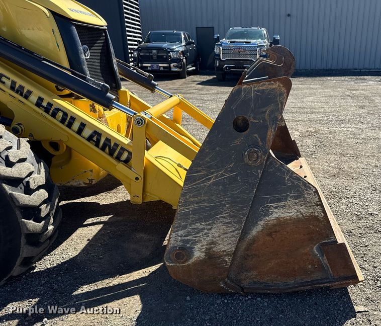 image for item EG2578 2014 New Holland B95C backhoe
