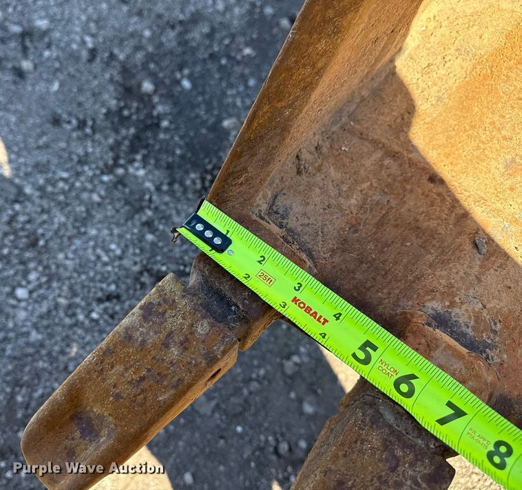 image for item EG2578 2014 New Holland B95C backhoe