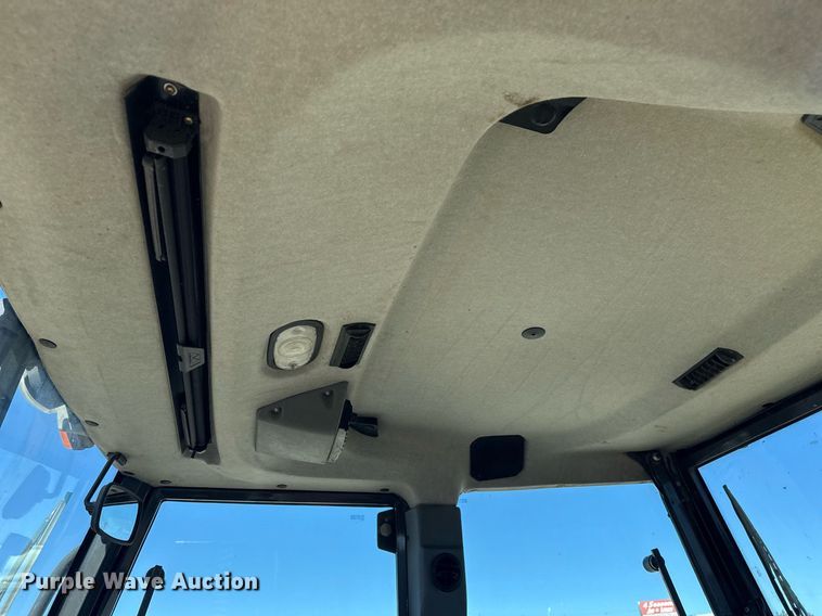 image for item EG2578 2014 New Holland B95C backhoe