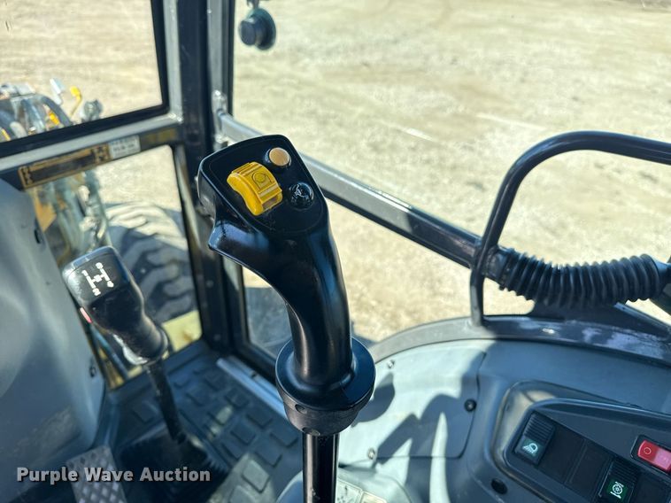 image for item EG2578 2014 New Holland B95C backhoe
