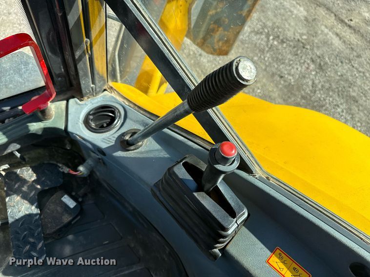 image for item EG2578 2014 New Holland B95C backhoe