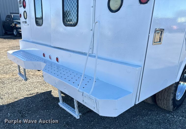 image for item EG2580 2012 Dodge Ram 3500 utility bed pickup truck