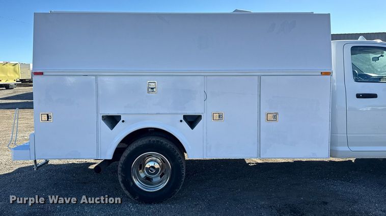 image for item EG2580 2012 Dodge Ram 3500 utility bed pickup truck