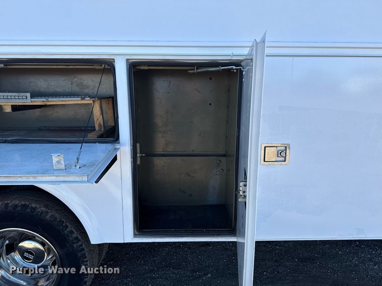 image for item EG2580 2012 Dodge Ram 3500 utility bed pickup truck