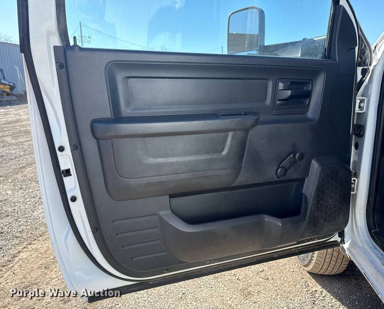 image for item EG2580 2012 Dodge Ram 3500 utility bed pickup truck