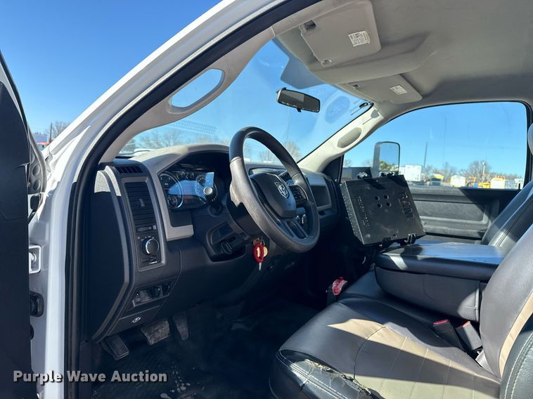 image for item EG2580 2012 Dodge Ram 3500 utility bed pickup truck