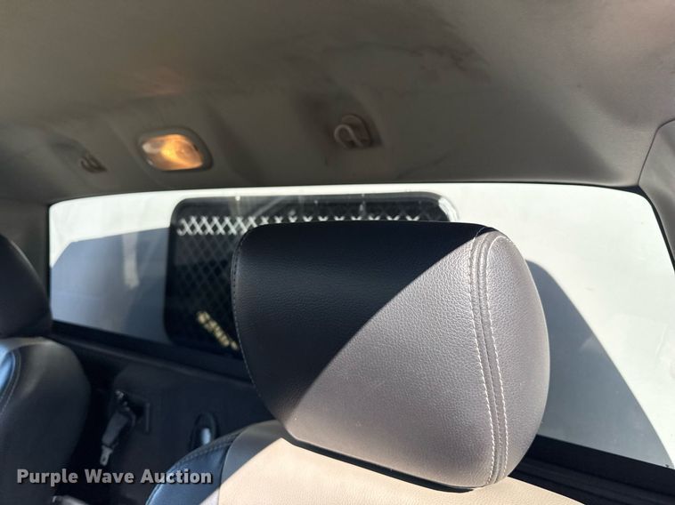 image for item EG2580 2012 Dodge Ram 3500 utility bed pickup truck